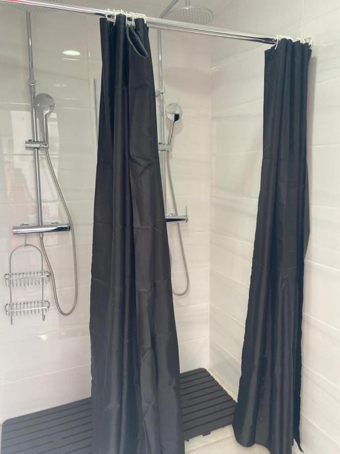שטובל 5 Senses Hostel מראה חיצוני תמונה