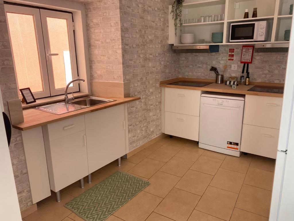 שטובל 5 Senses Hostel מראה חיצוני תמונה